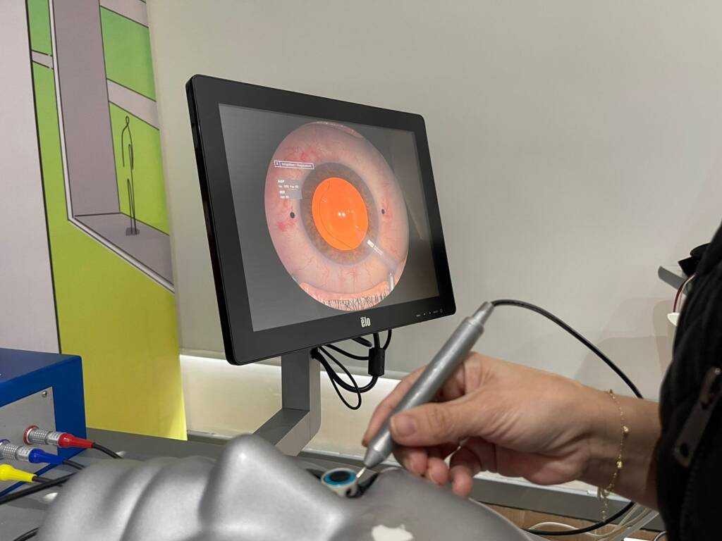 Mastering Manual Control and Micro Precision in Eye Surgery